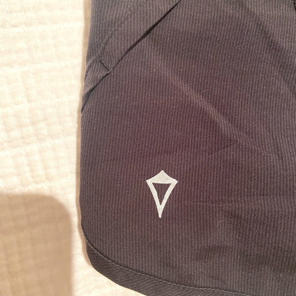 Black Ivivva Shorts - Picture 3 of 5